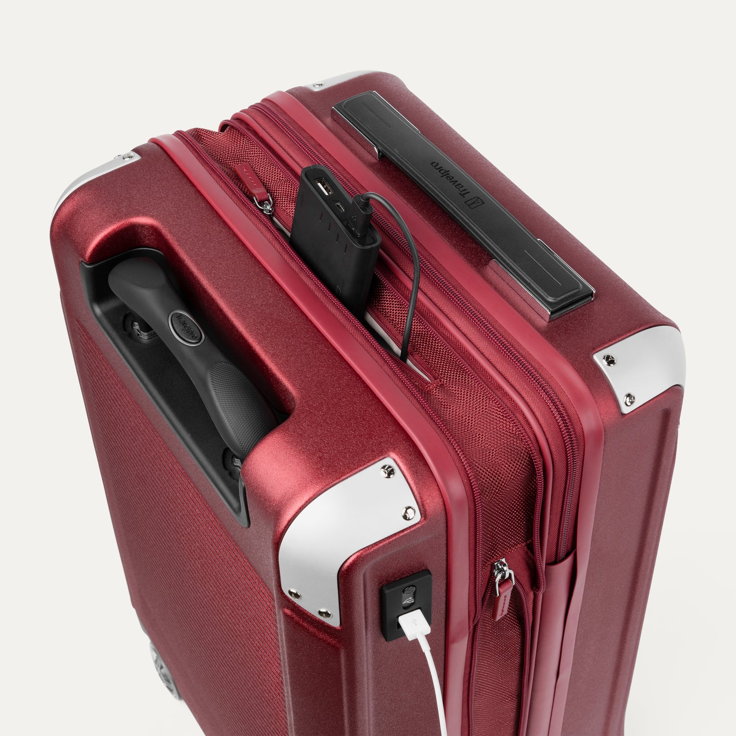 Platinum® Elite Hardside Carry on / Travelpross® x Travel + Leisure® Weekender Set