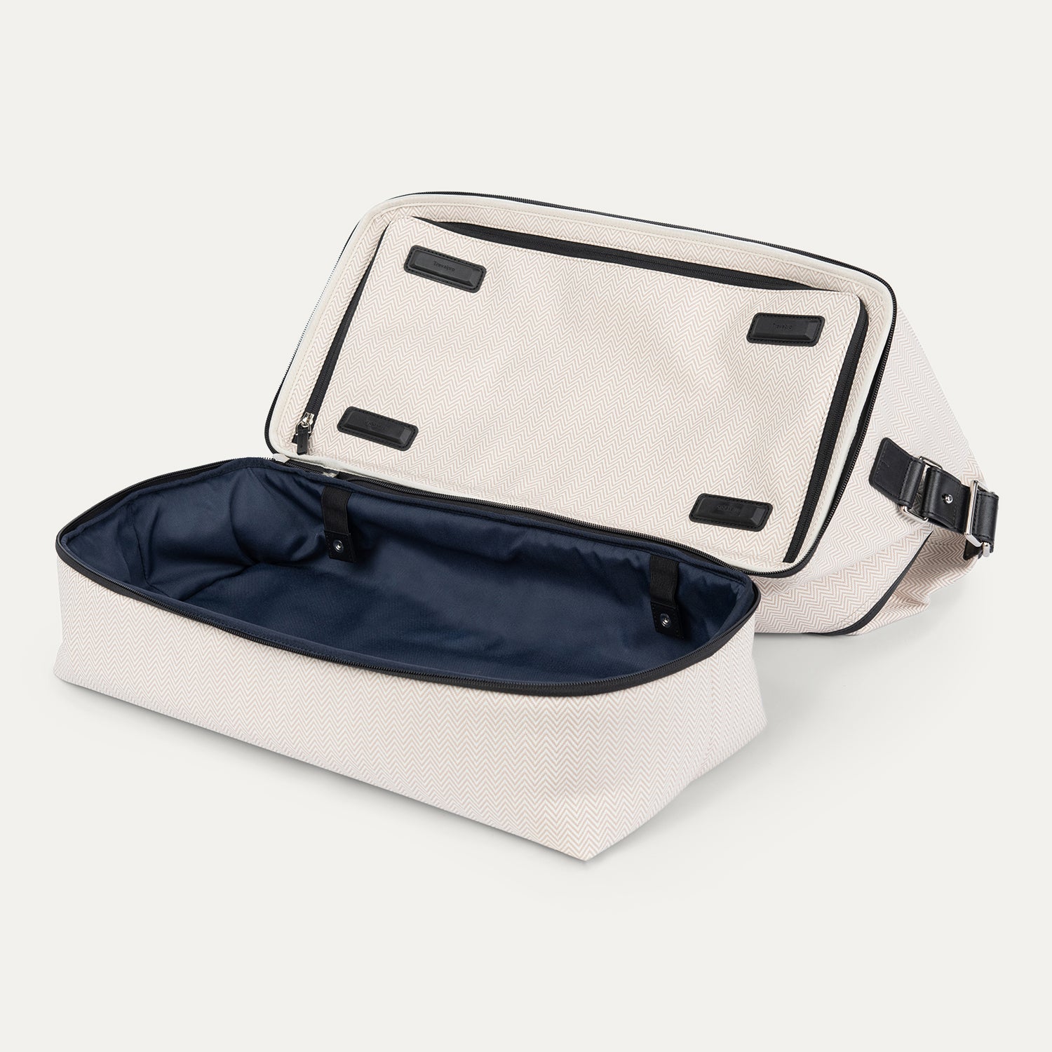 Platinum® Elite Hardside Carry on / Travelpross® x Travel + Leisure® Weekender Set