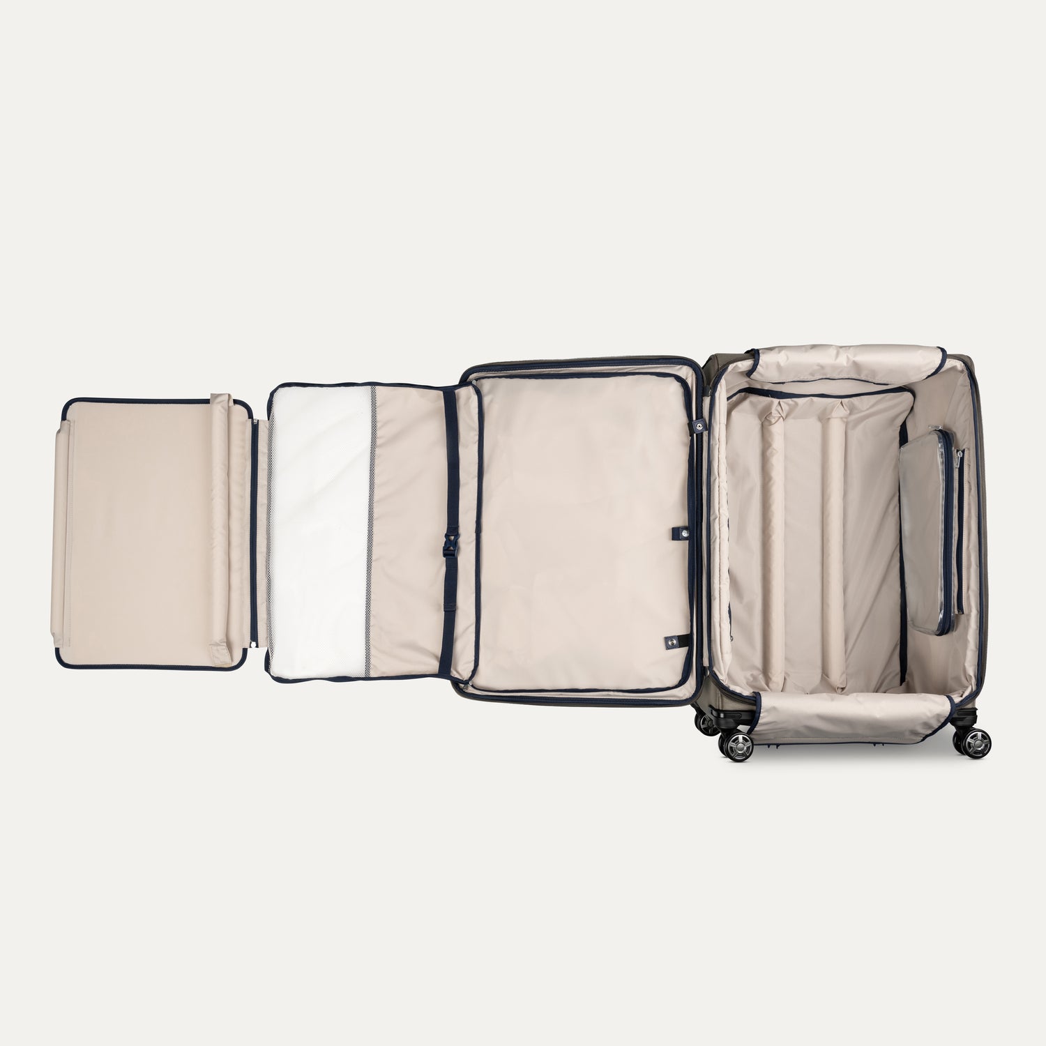 Platinum® Elite Large Check-In Spinner